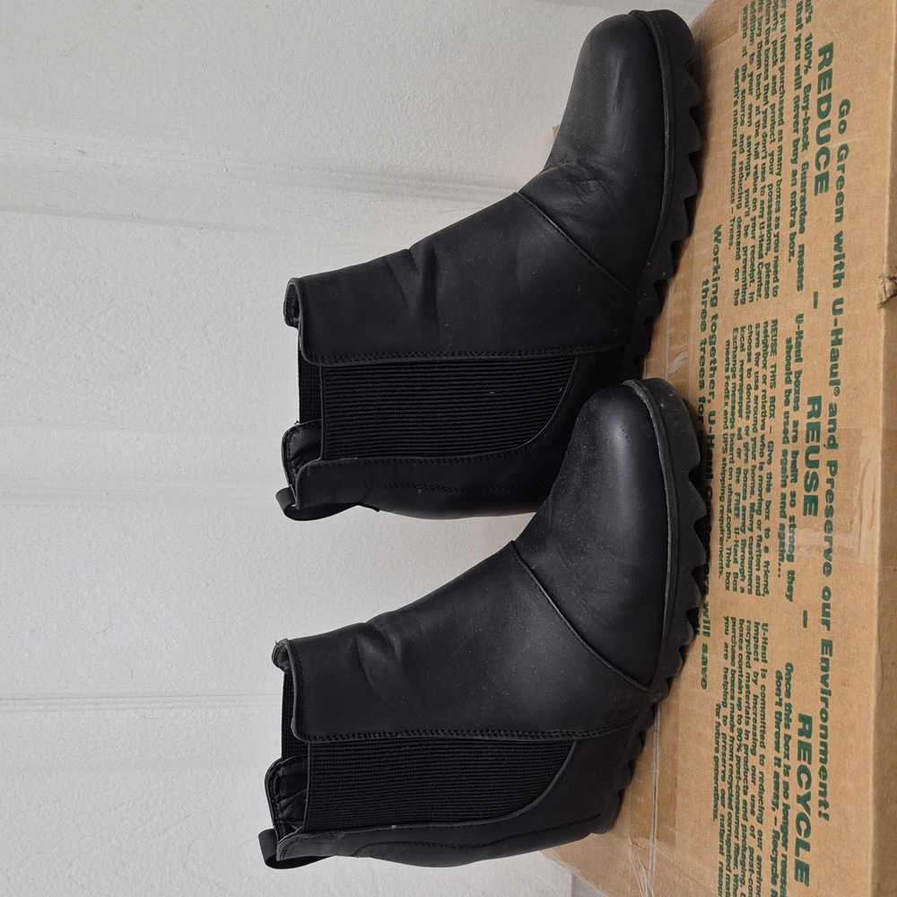 BOGO: Hidden Wedge Booties Black Size 8